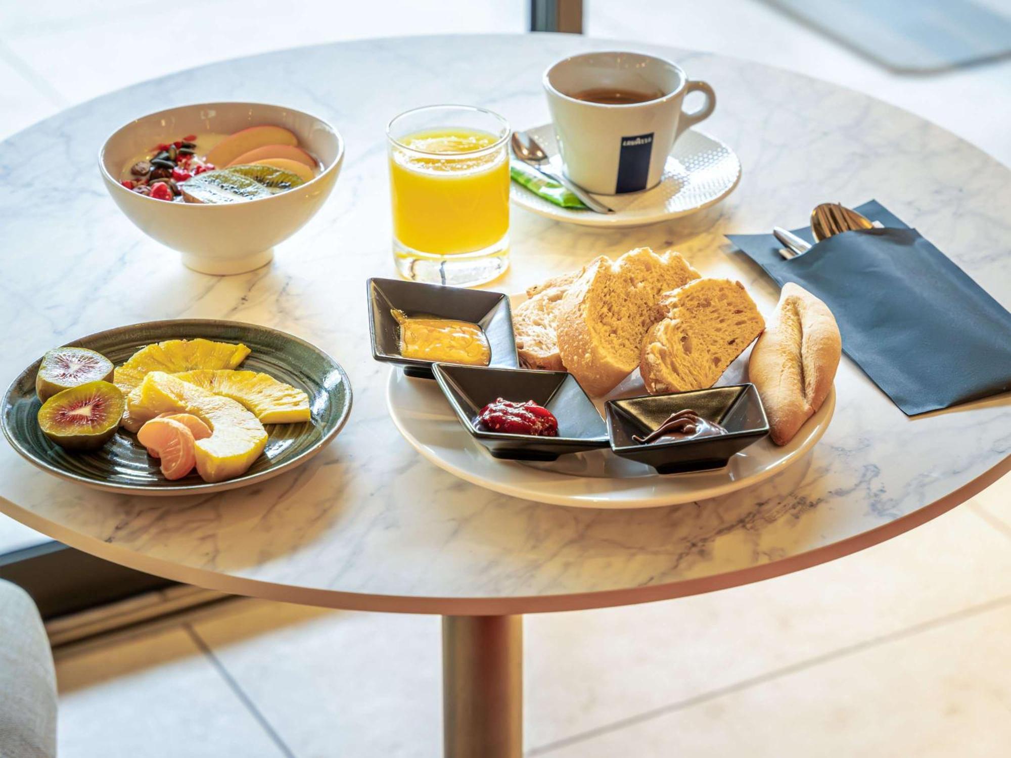 Mercure Avignon Gare Tgv Экстерьер фото